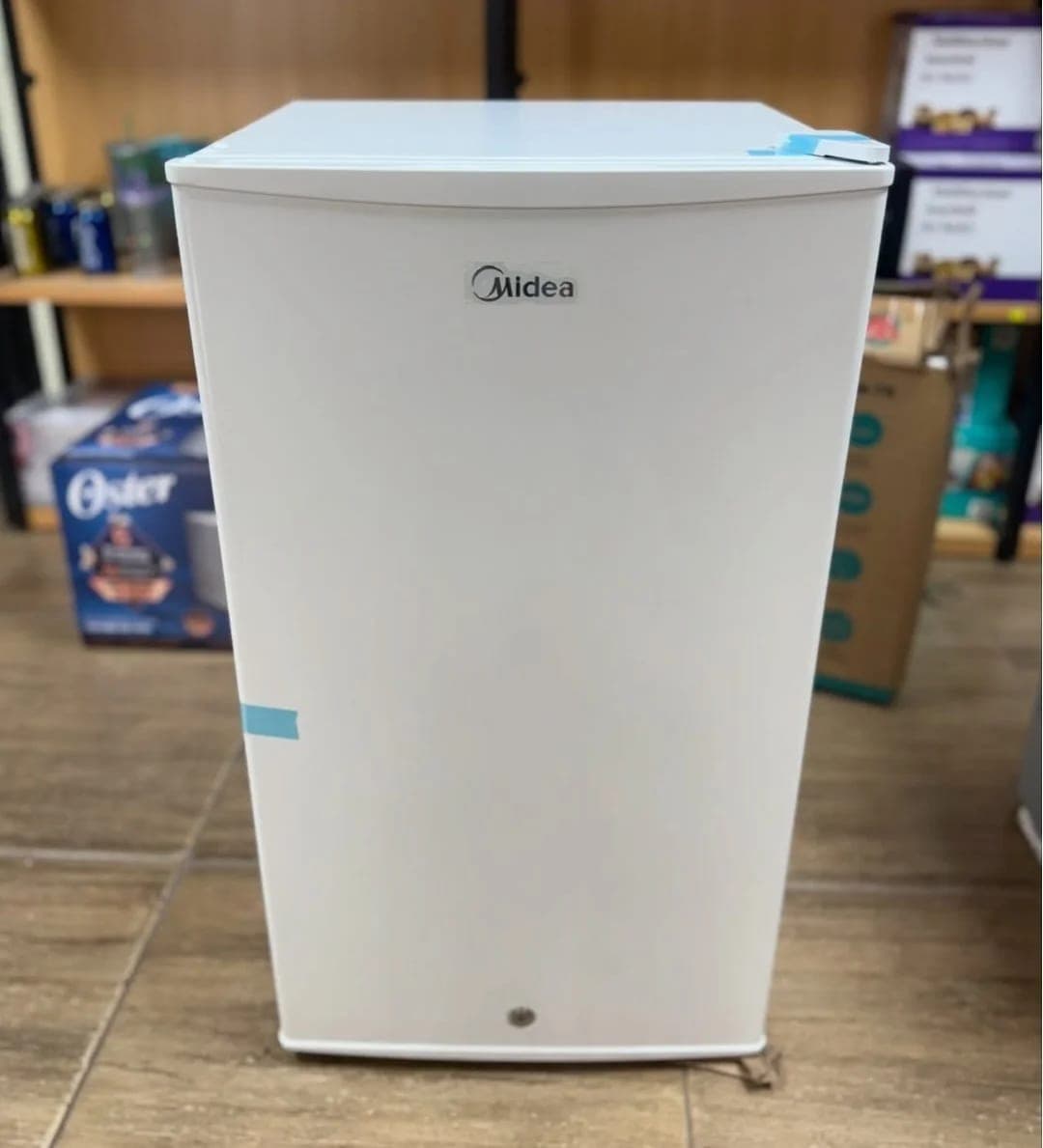 Maxi Bar Marque Midea 92L Blanc